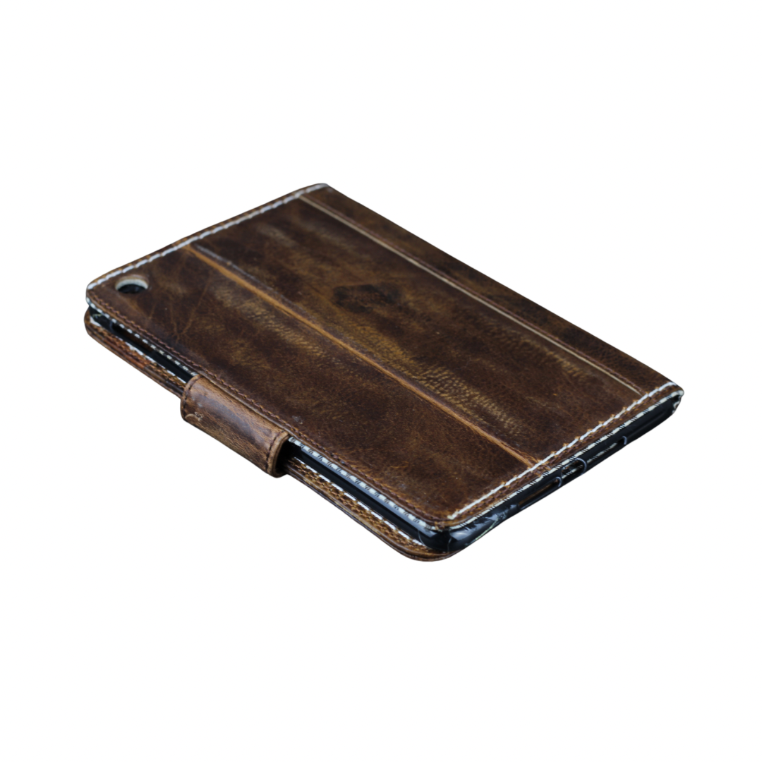 ARICHI Genuine Leather iPad Case with Pen Holder – Hand-Stitched Vintage Design for iPad Pro & Mini
