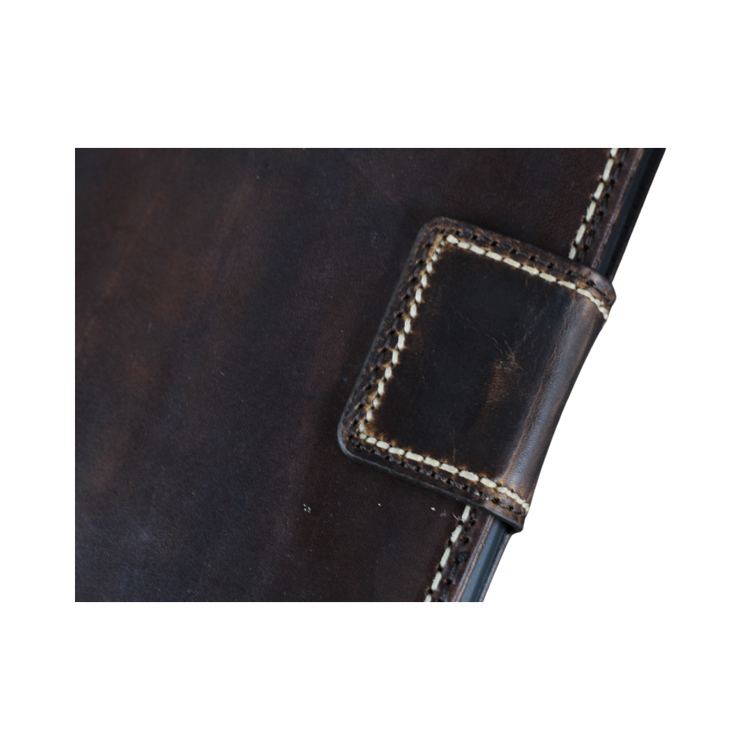 ARICHI Genuine Leather iPad Case – Dark Brown, Hand-Stitched White Thread, Magnetic Closure