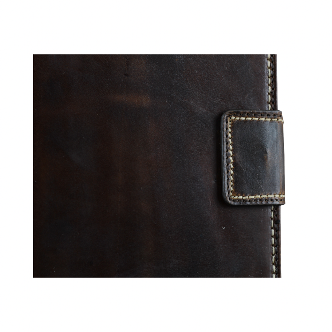 ARICHI Genuine Leather iPad Case – Dark Brown, Hand-Stitched White Thread, Magnetic Closure