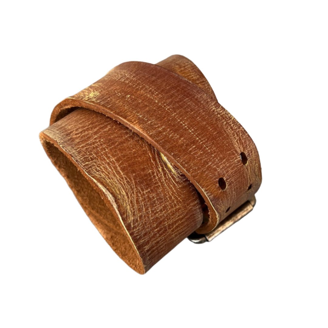 ARICHI Light Brown Leather Belt – Handmade Genuine Leather for Men and Women, Minimalist Design with Elegant Buckle