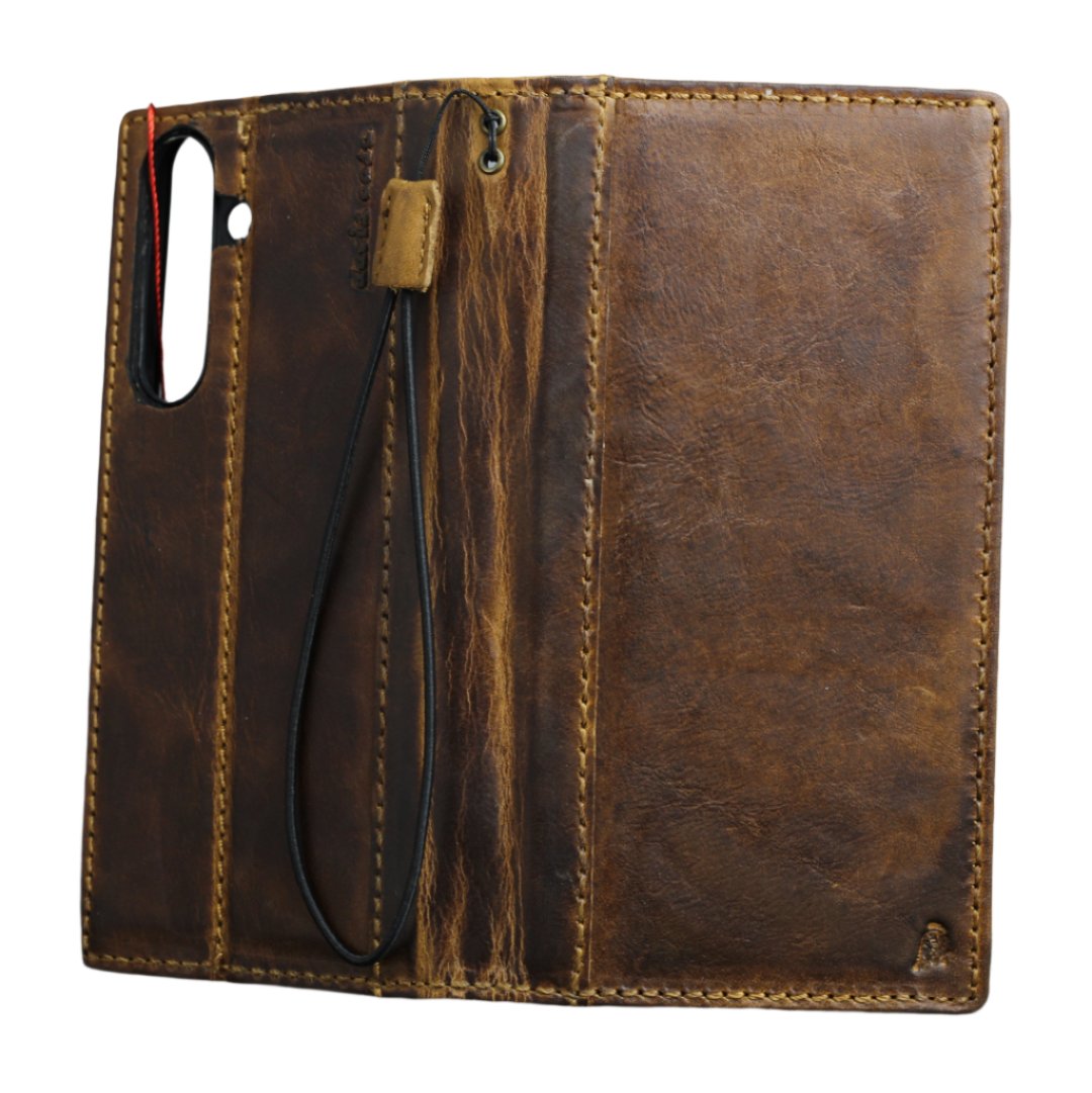 ARICHI Handmade Waxed Leather iPhone Case – Polished Sanded Finish, Vintage Style with White Stitching, for iPhone 11–16 Pro Max Wallet Cover
