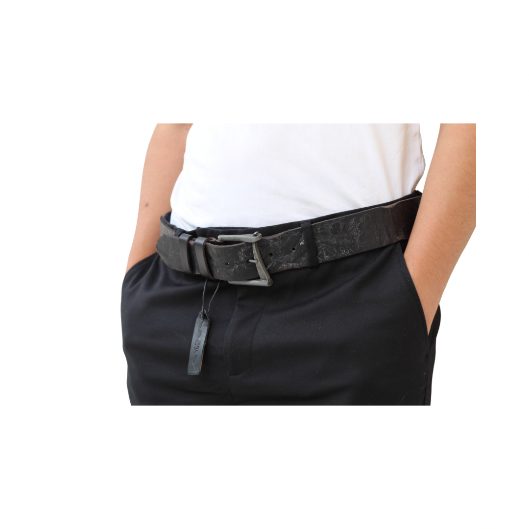 Handmade Black Full-Grain Leather Belt – Distressed Unisex Design