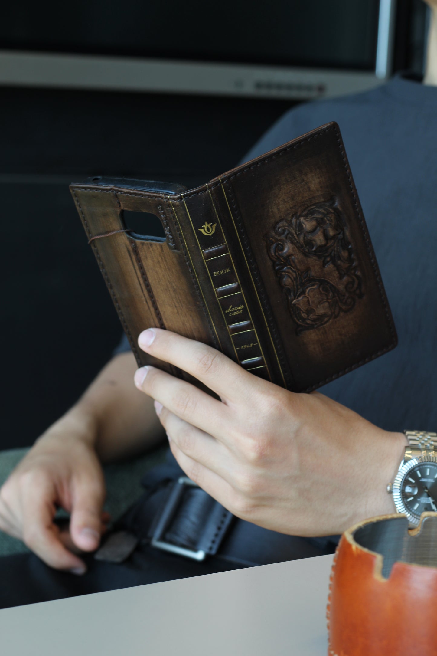 Handmade Leather Book Phone Case for iPhone – Vintage Library Wallet Case