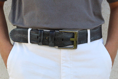 ARICHI Black Handmade Leather Belt – Sleek Polished Genuine Leather for Men and Women, Timeless Classic Design