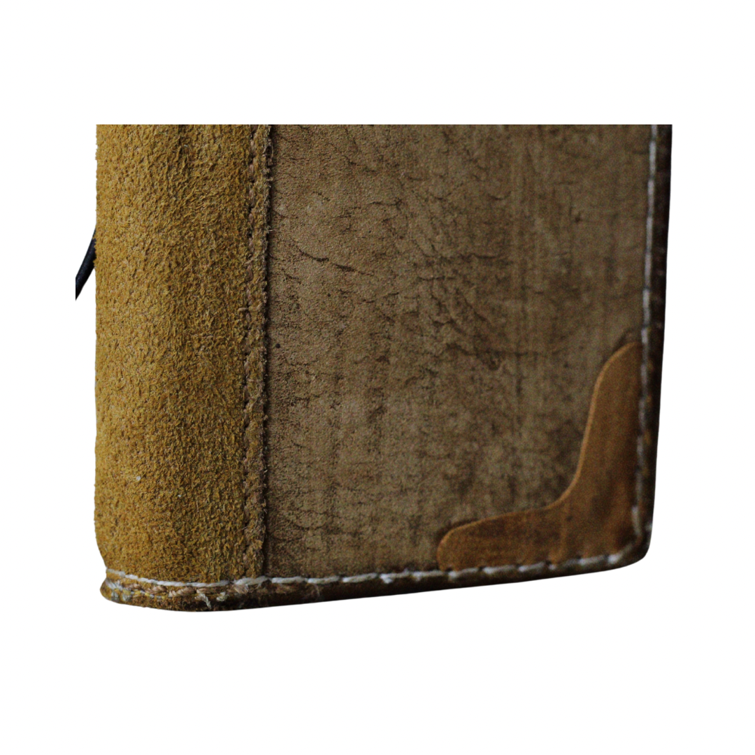 Handmade Tan Leather iPhone Case – Baseball-Inspired Wallet Cover with Waxed Vintage Finish – Suede Stitch Details – Arichi Brand – For iPhone 13 14 15 16 Pro Max and 17 Air