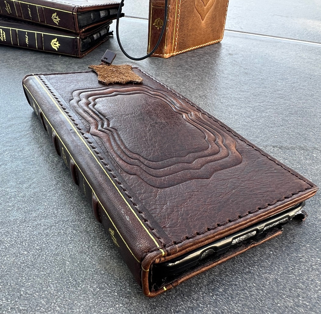 ARICHI Genuine Leather Case Samsung Galaxy s24 s23 Fe s22 s21 s20 Ultra s8 s9 Note 8 9 10 20 21 A71 A52 A53 A12 A31 A32 Vintage Bible Book