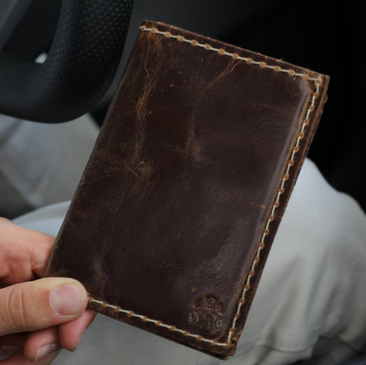 ARICHI Handmade Vintage Leather Passport Wallet