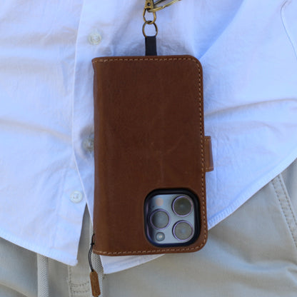ARICHI Light Leather iPhone Case – Detachable Magnetic Wallet with Extra Card Slots, Handmade