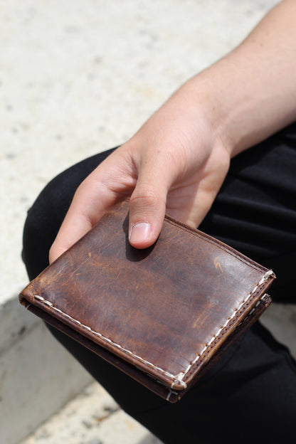     Minimalist Bifold Wallet Handmade by ARICHI