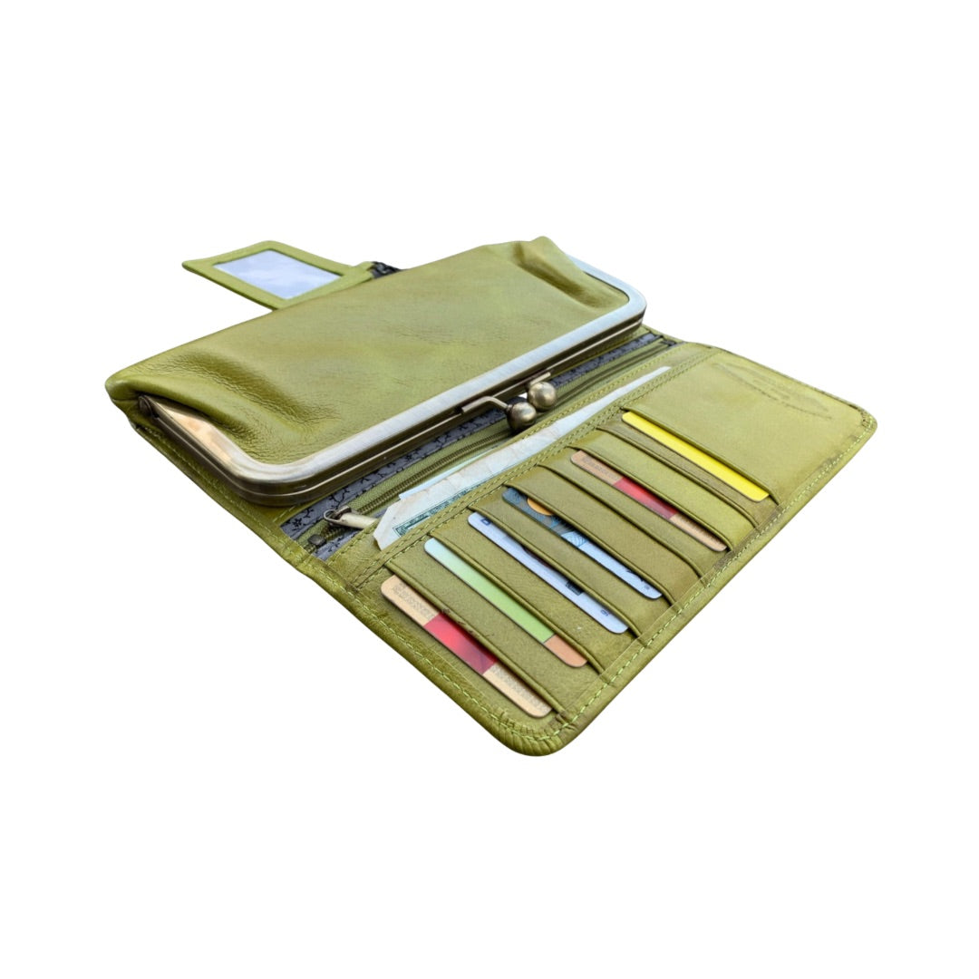     retro-green-wallet