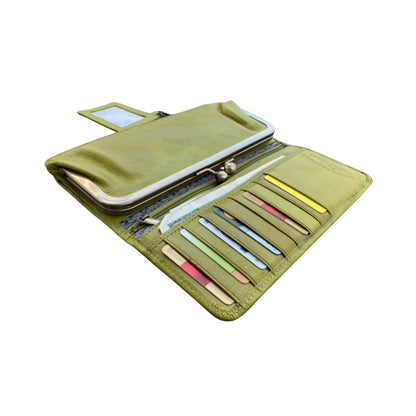     retro-green-wallet